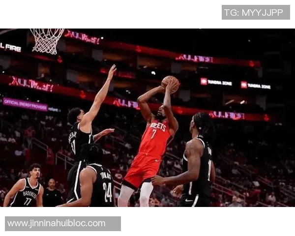 伊森赛前接受妈妈心理辅导命中五记三分助球队获胜表现出色 伊森赛前接受妈妈心理辅导命中五记三分助球队获胜表现出色