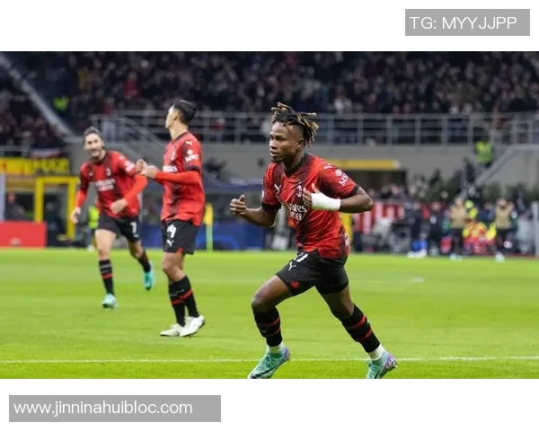 多特蒙德与汉堡上半场战成平局丘库埃梅卡错失良机卡帕尔多射门中柱 多特蒙德与汉堡上半场战成平局丘库埃梅卡错失良机卡帕尔多射门中柱