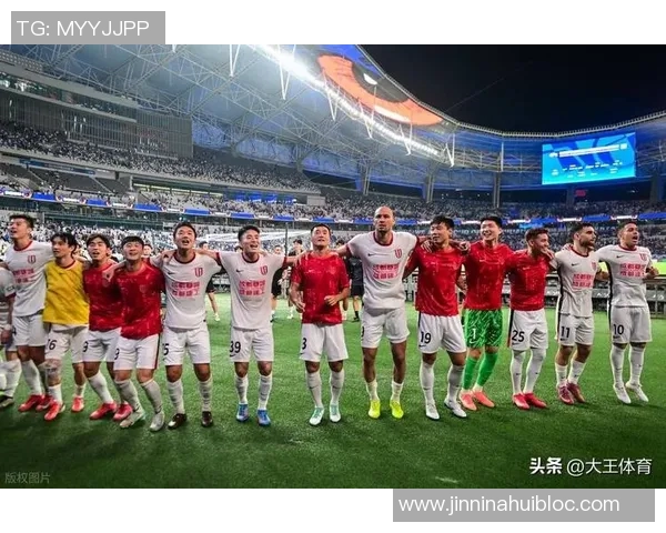 海港夺冠在即只需申花不胜蓉城输球条件已满两项 海港夺冠在即只需申花不胜蓉城输球条件已满两项