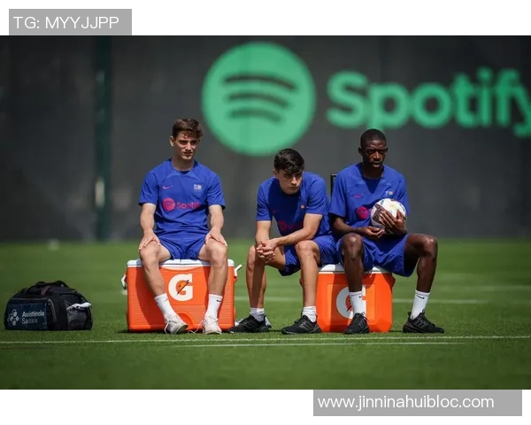 佩德里崛起引发热议球迷见证哈维与小白完美结合的新时代